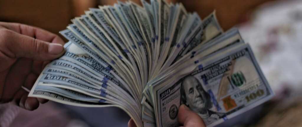 100 US dollar banknotes